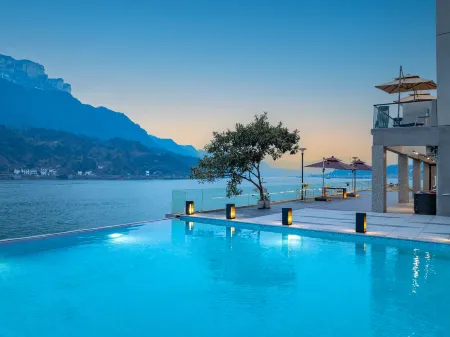 Xiju Hotel Отели рядом с достопримечательностью «Interception Memorial Garden»