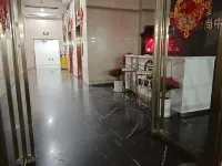Qiqi lingxiu cinema minsu - Condos
