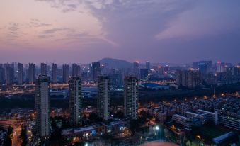 Lily Smart Hotel (Swan Lake Wanda Branch)