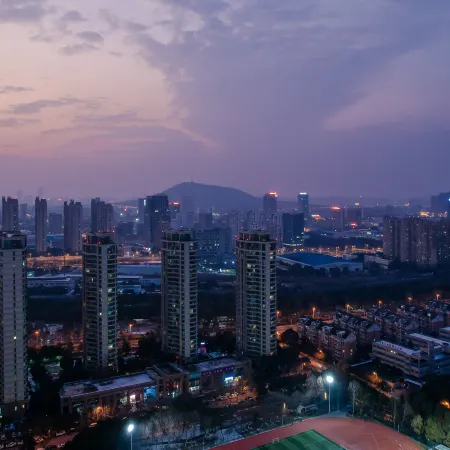 Lily Smart Hotel (Swan Lake Wanda Branch)