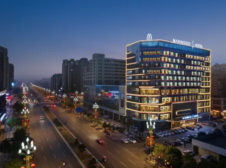 MANNDOO S HOTEL Отели рядом со станцией Nanbu Railway Station