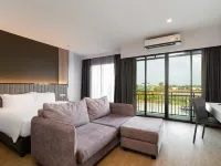 Crystal Srivaree Suvarnabhumi Hotel Hotels in Bang Sao Thong