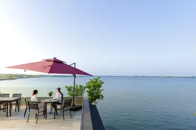 Long Lake Elegant Garden Отели в г. Старый город Цзиньси