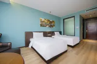 Wood business Hotel - parking