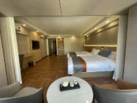 Tiantian Holiday Hotel Apartment (Central Street Sofia Church)