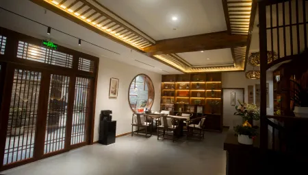Phoenix Ziyun Courtyard (Ancient City North Gate Wharf Store)