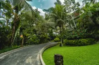 Royal Kamuela Villas & Suites at Monkey Forest Ubud (Adult Only) Hotels near Jaens Spa Center Ubud