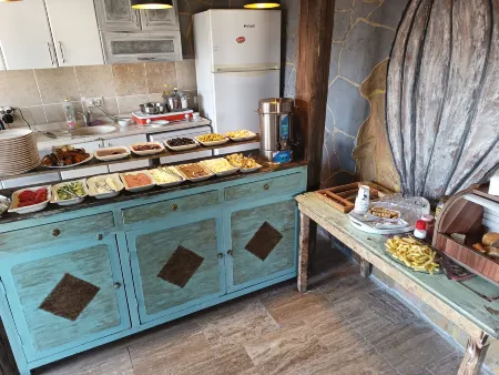 Stone Age Hotel Отели в г. Ургуп