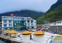 Kangding Yala Hot Spring Hotel Hotels in Zhonggu Village/Mugecuo