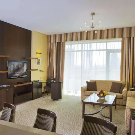 TIME Oak Hotel & Suites Отели рядом с достопримечательностью «Гринс»