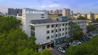 Chonpines Hotel (Qinhuangdao Railway Station Wenhua Road) Hotels in Qinhuangdao