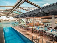 Hotel Off Paris Seine - Rooftop Pools