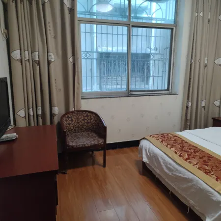 Zhonghua Hotel