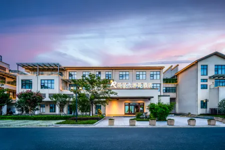 Liuzhouhui Boutique Hotel (Baota Park Store) Отели рядом с достопримечательностью «Gaochun Old Street»