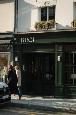 Hôtel De Buci Отели рядом с достопримечательностью «Maison Rouge»