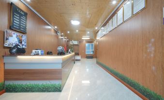 Zhaosu Riyuexing Hotel