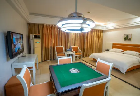 Qijun Hotel (Liling No.1 High School Railway Station Branch) Отели рядом с достопримечательностью «Zhuangyuanzhou Island»