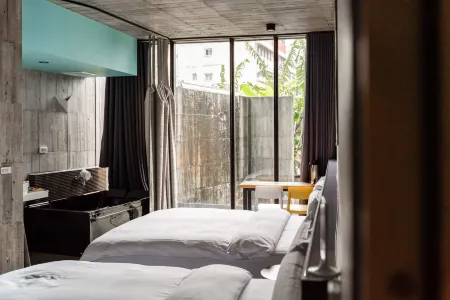 YZ SPA House