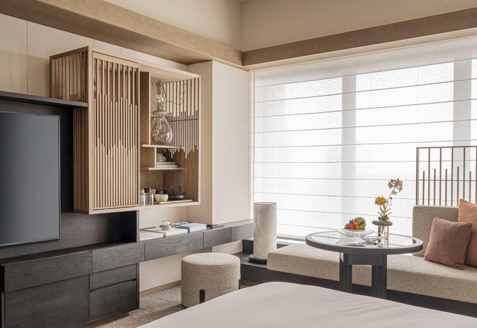 1. 포 시즌스 호텔..