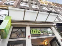 Ibis Styles Amsterdam Central Station Hoteles cerca de Mercado Noordermarkt
