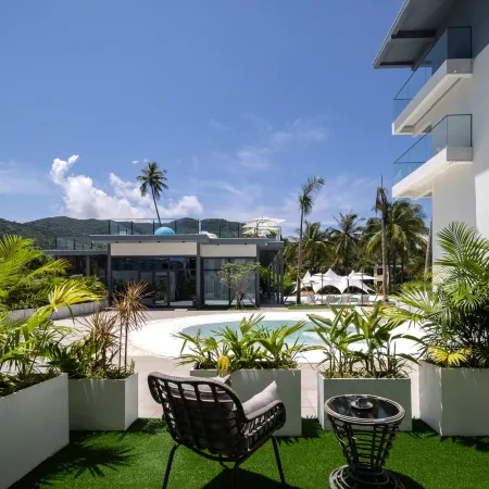 Blue Bird·Infinity Pool Designer Ocean Villa (Riyuewan Store)Wanning Hotels in Wanning