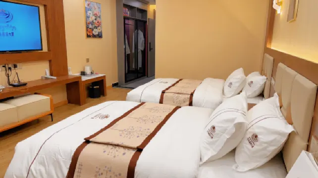 Yushu Nangqian Cang Yangjiacuo Hotel فنادق في نانغ تشيان