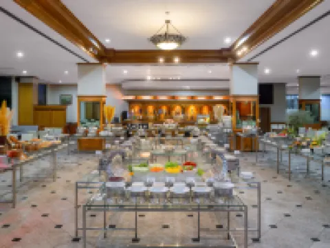 スター コンベンション ホテル ラヨーンのホテル