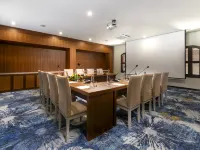 Choasis Hotel Hotels near Wat Siphoutthabath