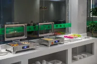 Fairyland Shangpin Hotel (Ruili Fortune Plaza)