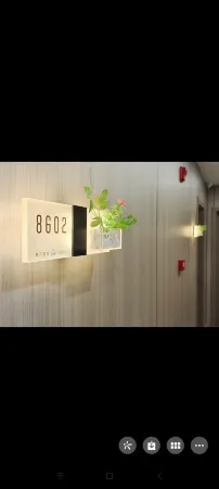Yuzhi Starry Sky Hotel (Tianfu International Airport Branch)