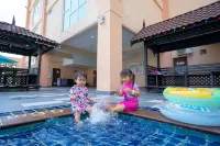 Paya Bunga Hotel - С бассейном