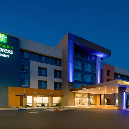 Holiday Inn Express & Suites PALM DESERT - MILLENNIUM by IHG