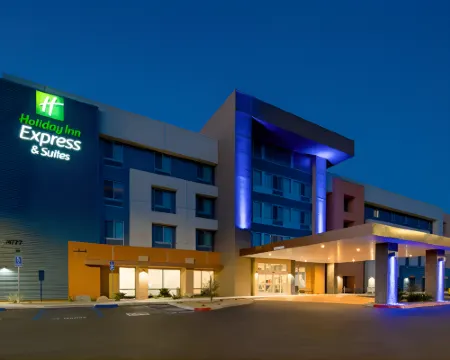 โรงแรม Holiday Inn Express & Suites Palm Desert - Millennium บาย IHG โรงแรมในปาล์มดีเซิร์ท