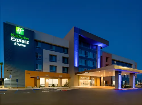 Holiday Inn Express & Suites PALM DESERT - MILLENNIUM by IHG Hotels in Palm Desert