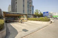 Lanou International Hotel - parking