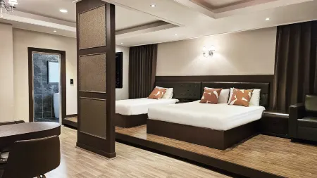 Jeonju Pungnam Family Hotel (Former Pungnam Tourist Hotel) Отели в г. Чонджу