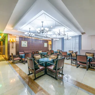 Boya Hotel (Qu County People's Hospital Fortune Center)