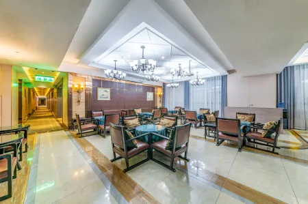 Boya Hotel (Qu County People's Hospital Fortune Center) Отели рядом с достопримечательностью «Quxian Confucian Temple»