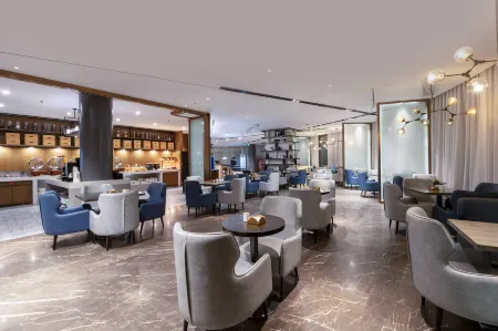 Ibis Styles Hotel (Suzhou The Gate of the Orient) Отели рядом с достопримечательностью «The Gate of the Orient»