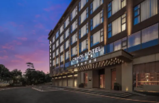 中濠悅際ホテル（深セン国際会展センター） 東海百貨(橋和路)周辺のホテル