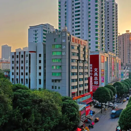 Xincai Hotel (Nanning Chaoyang Square Railway Station Subway Station Store)