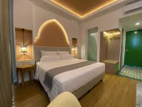 Anaya Azana Boutique Hotel Tawangmangu Hotel dekat Retreat House Sasono Panembah Bukit Hermon