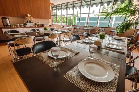 Villa de Kupang Отели в г. Купанг