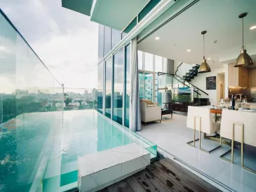 Serenity Saigon Sky Villas - Free One Way Airport Shuttle