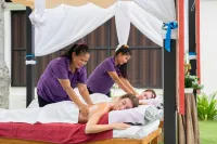 The Briza Beach Resort, Samui - spa