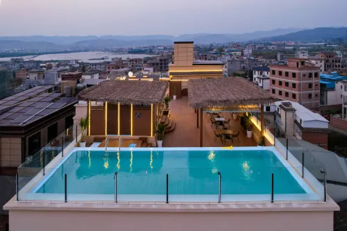 Mile Qinglanju Hot Spring Resort Hotel