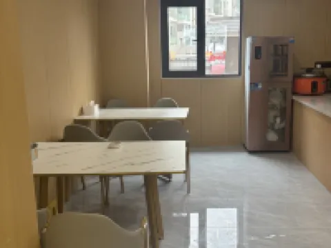 Lan Feng Hotel (Weining Caohai Convention and Exhibition Center) Hotels in Weining