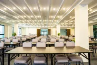 Rainforest Hotel by Nsun