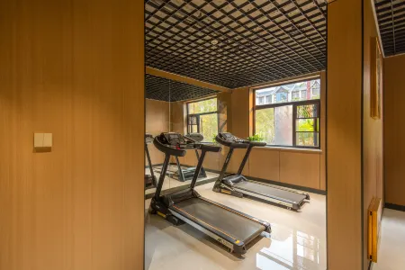 Hot Spring Hotel, Menghai