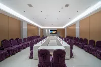 Jifeng Hotel (Jinghe Toto Branch)